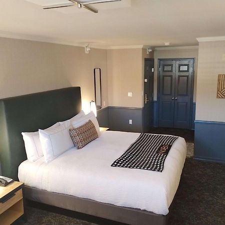 Hotel Nobo Cascade, Tapestry Collection By Hilton Exteriör bild