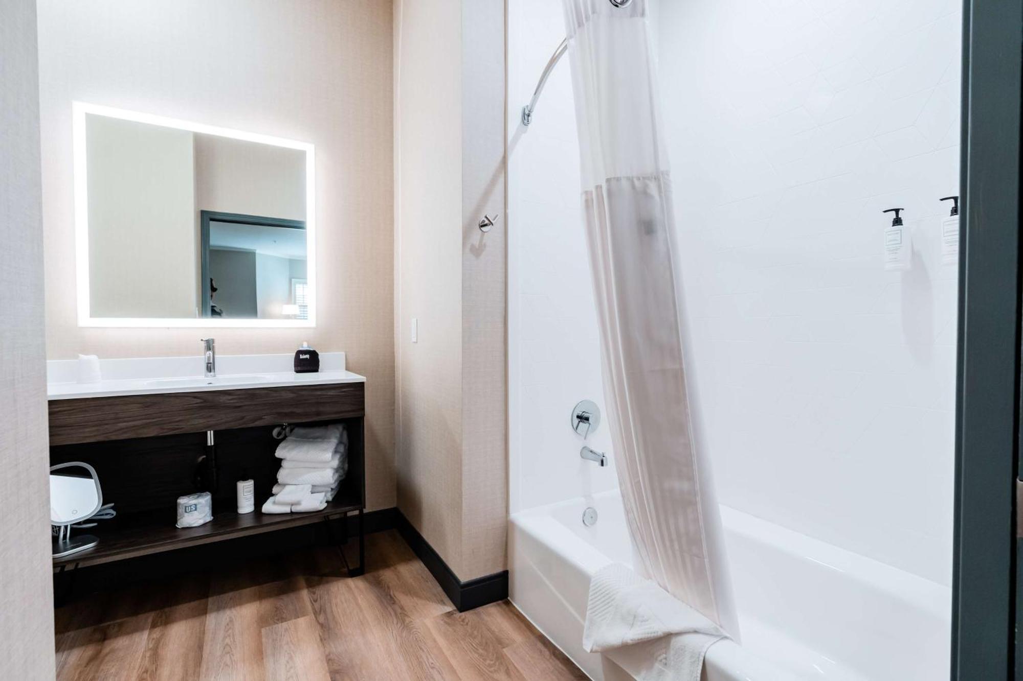 Hotel Nobo Cascade, Tapestry Collection By Hilton Exteriör bild