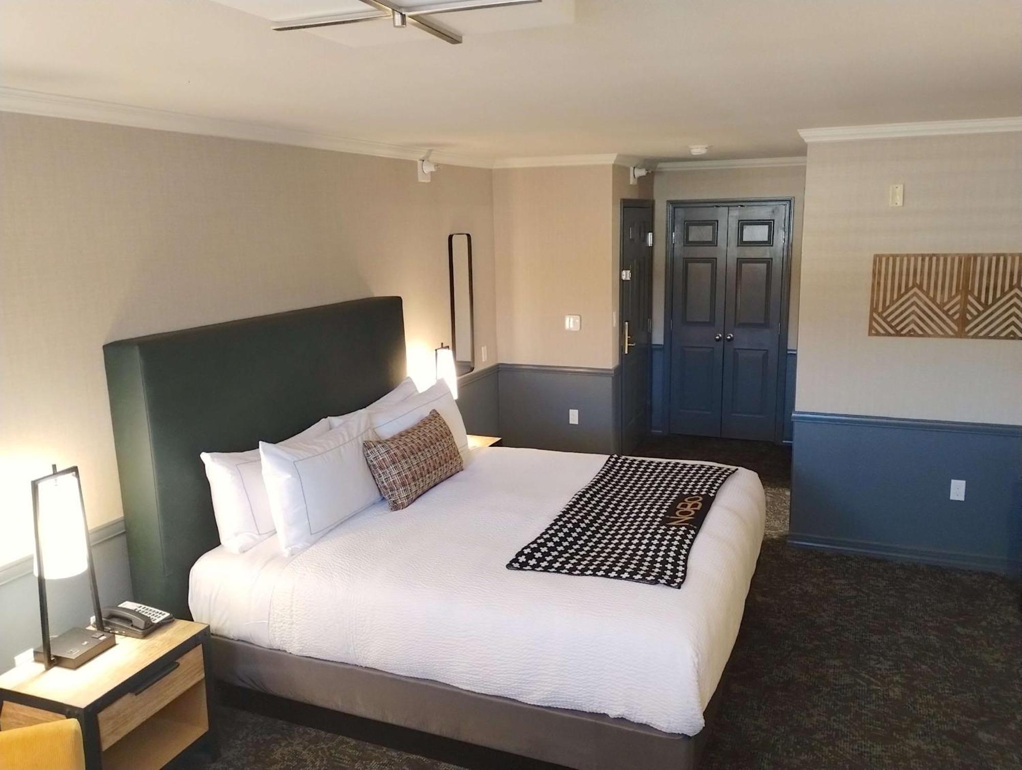 Hotel Nobo Cascade, Tapestry Collection By Hilton Exteriör bild