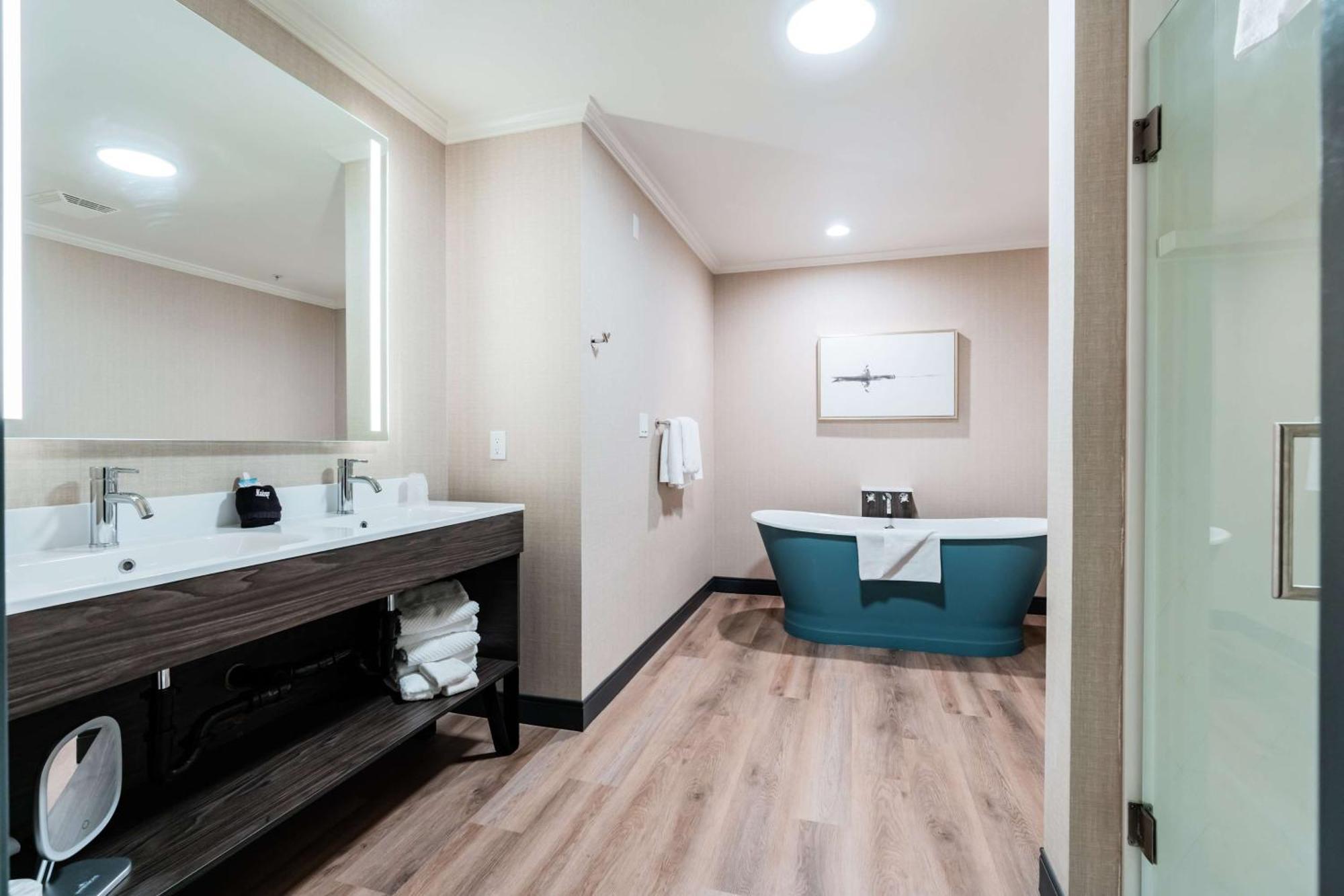 Hotel Nobo Cascade, Tapestry Collection By Hilton Exteriör bild